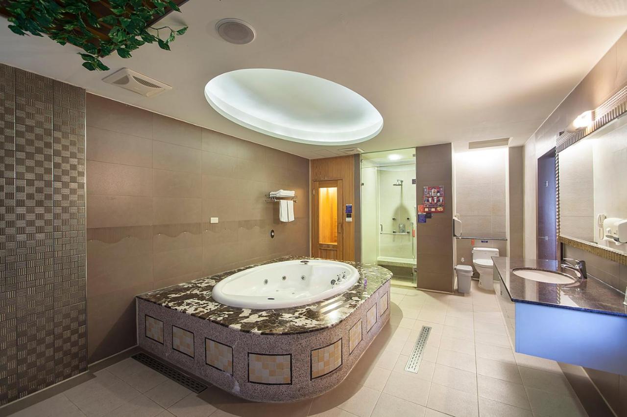 Pgs Motel Кийлунг Екстериор снимка