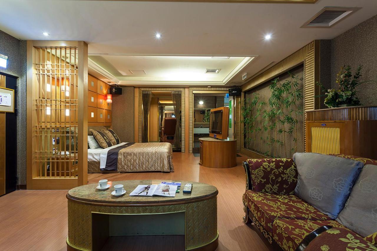Pgs Motel Кийлунг Екстериор снимка